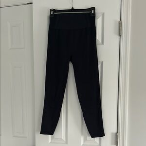 Abercrombie and Fitch studioFlex 7/8 high waisted leggings